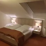 Alter Landkrug Szálloda