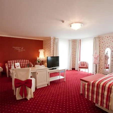 Hotel Alter Landkrug 3*